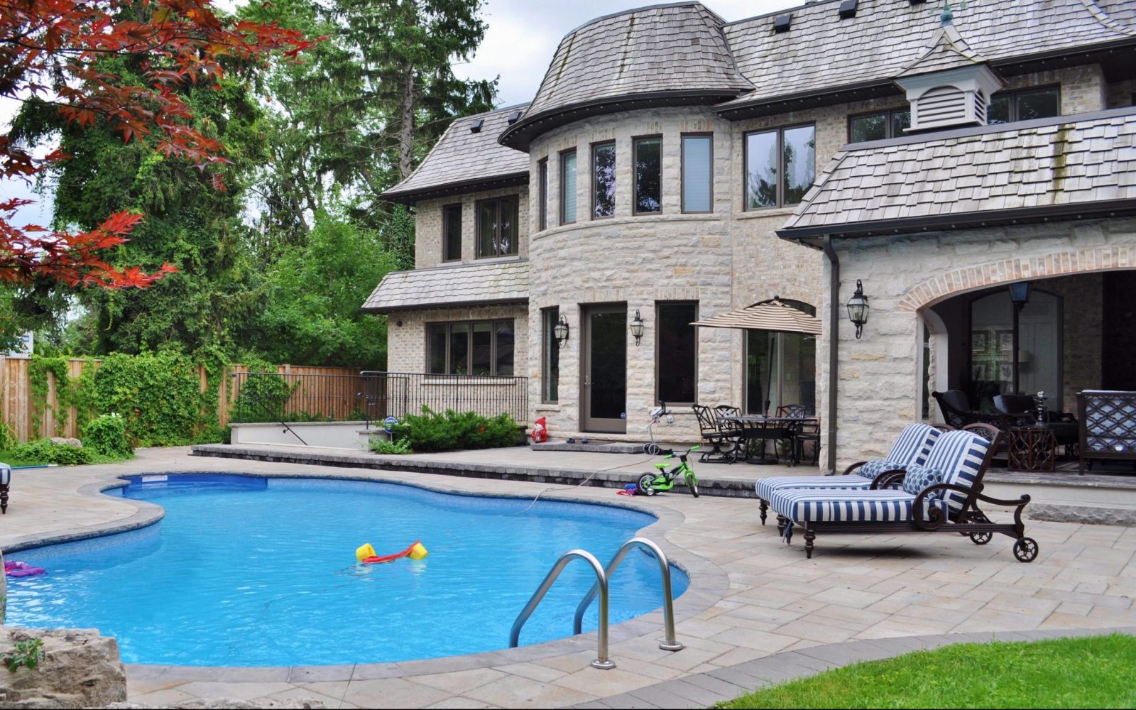 oakville pool